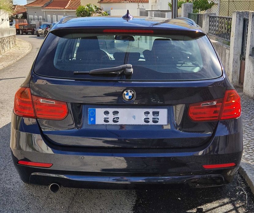 Carrinha BMW 318D Touring - 2013 - Nacional