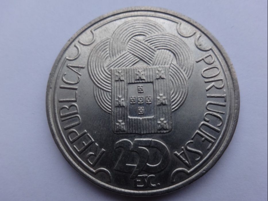 Moedas de 50 e 250 escudos Comemorativas