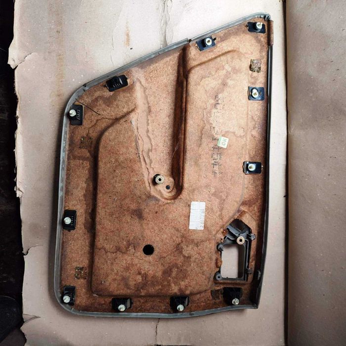 Карта дверей передняя пассажирская Опель Вектра А. Шрот.