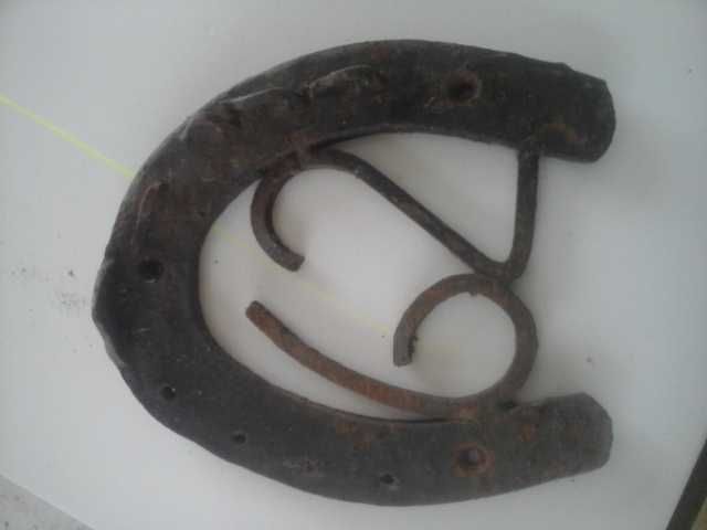 podkowa z numerem 62