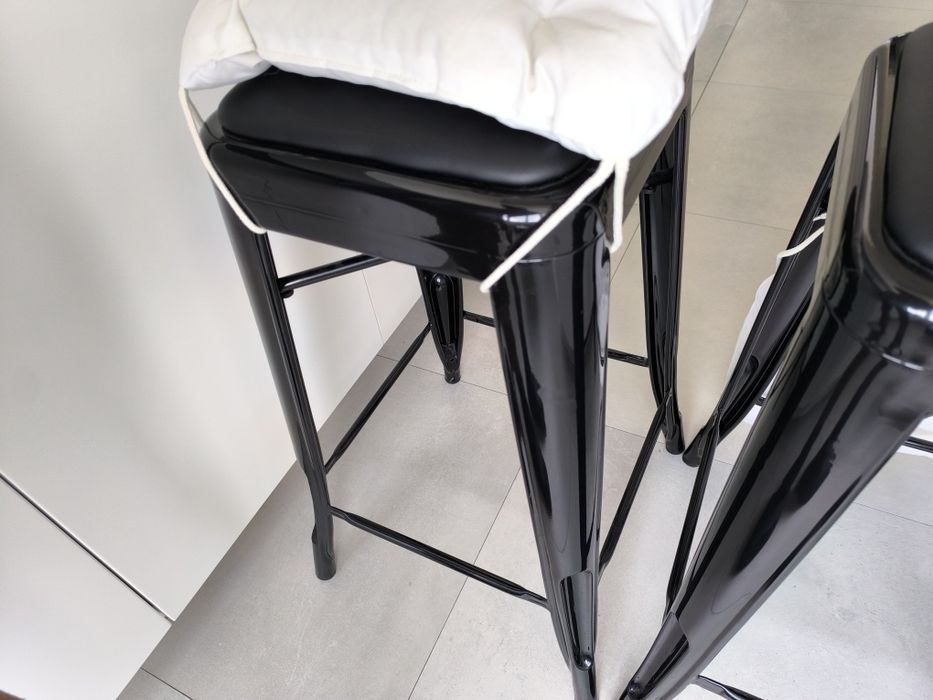 2 bancos altos para cozinha ou bancada de bar – pretos, pouco uso