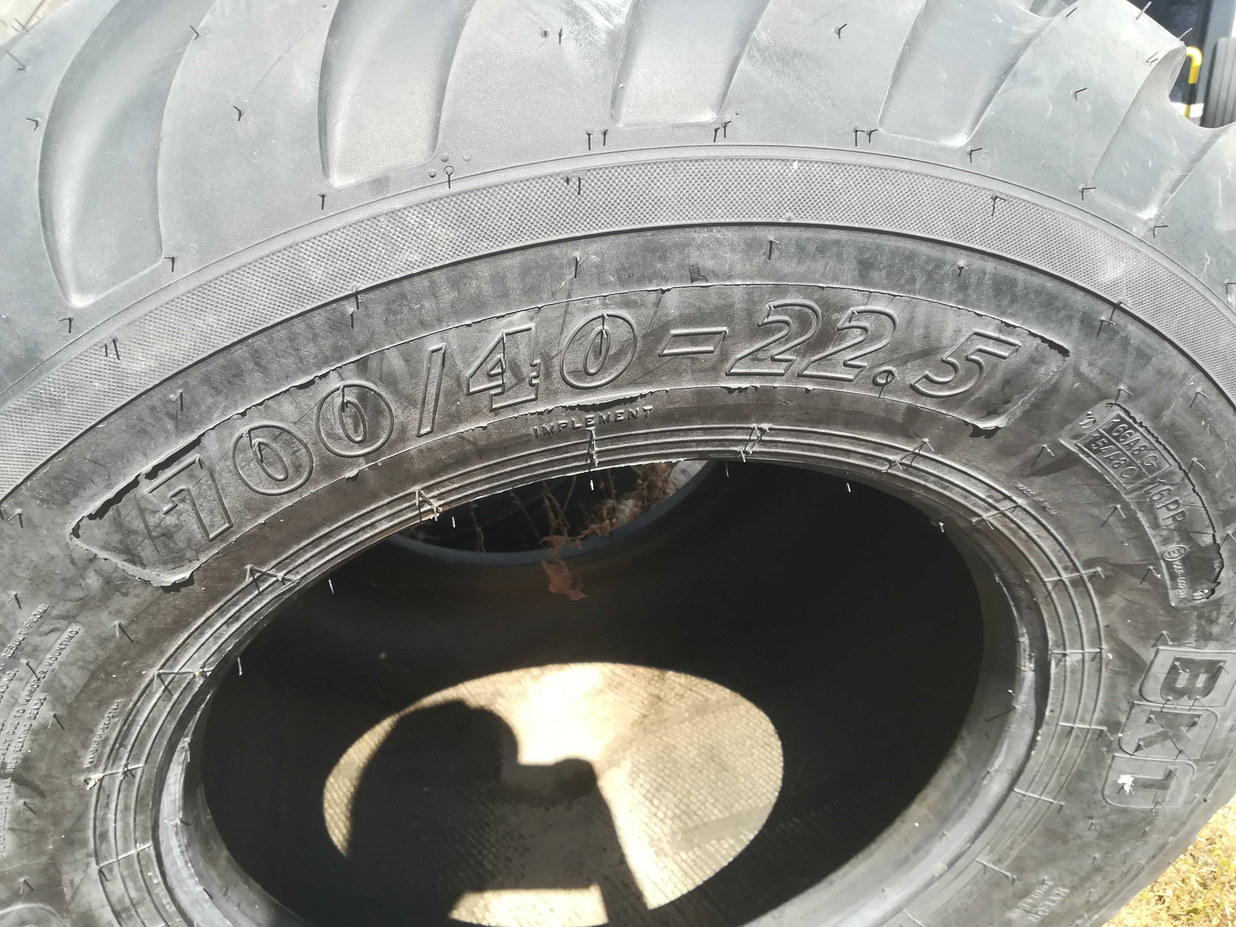 700/40-22.5 bkt 700/40r22.5