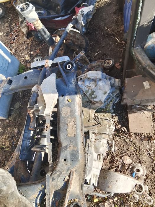 Sprzedam skrzynia biegów audi a4b6 2.0 benzyna