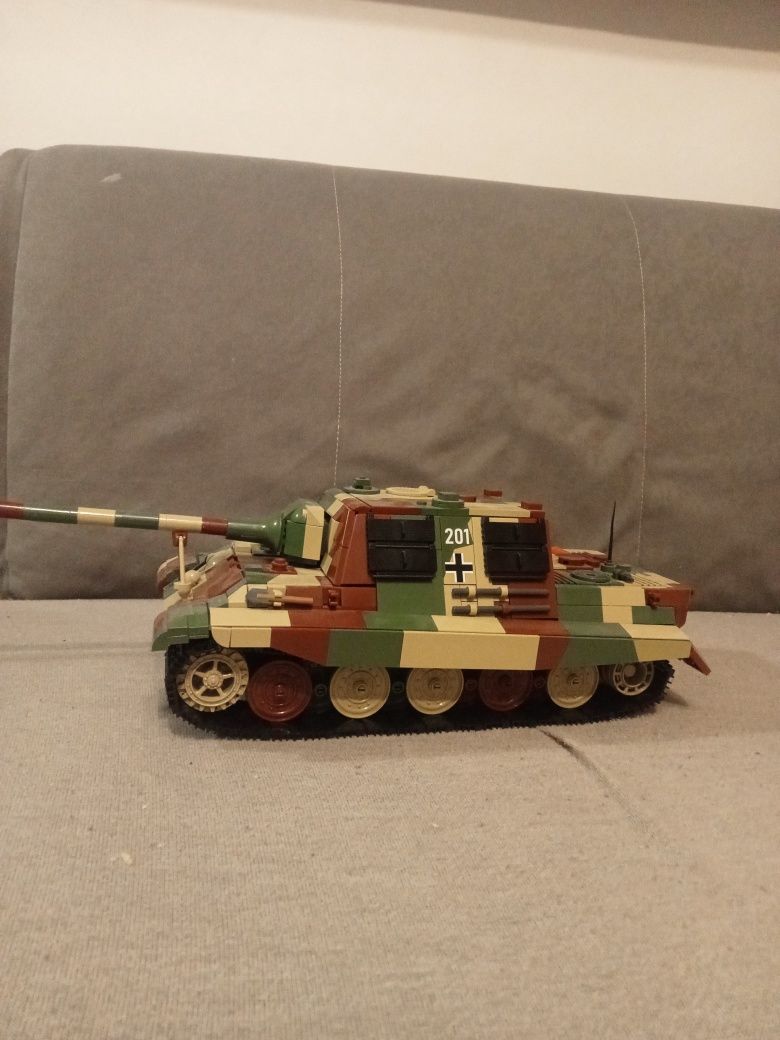 Cobi jadgtiger klocki