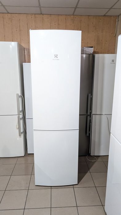 Холодильник Electrolux