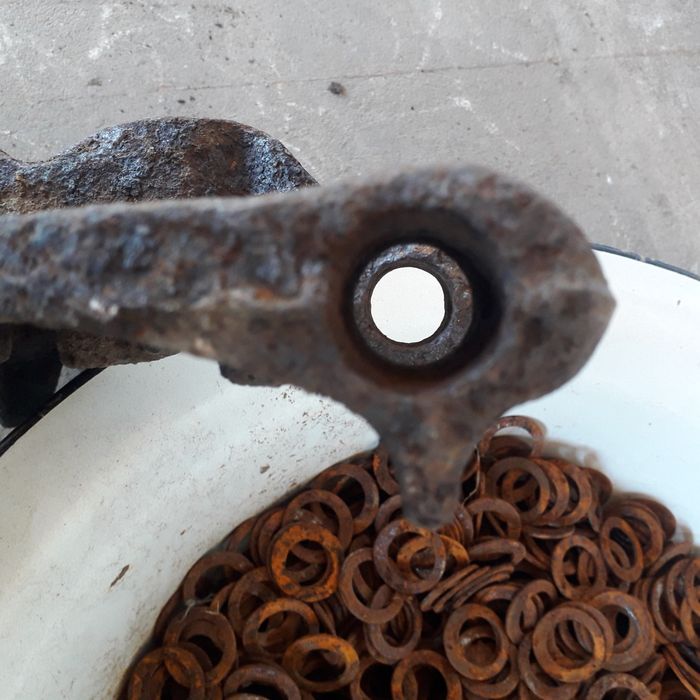 Шайба для гусениці трактора .