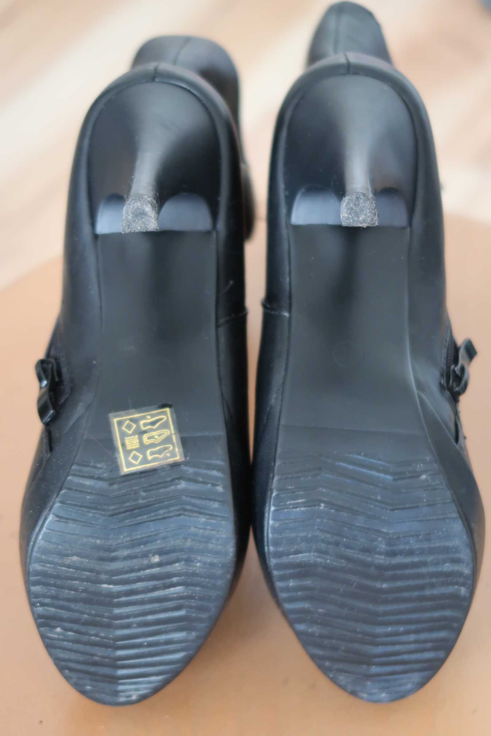 Damskie ocieplane buty - botki rozm. 36