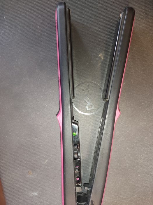 Для волосся електро щипці-плойка та фен.