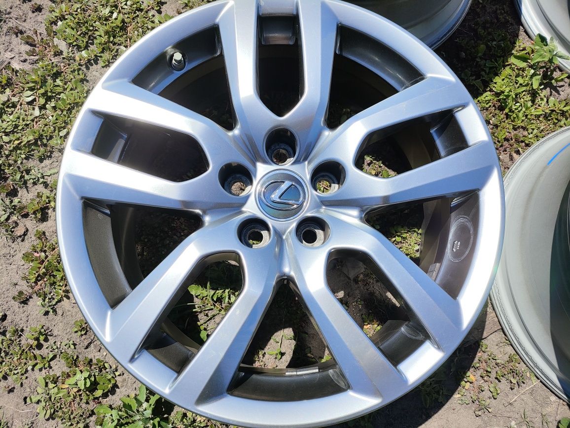 Диски  5*114.3 R18 Lexus NX 2020рік