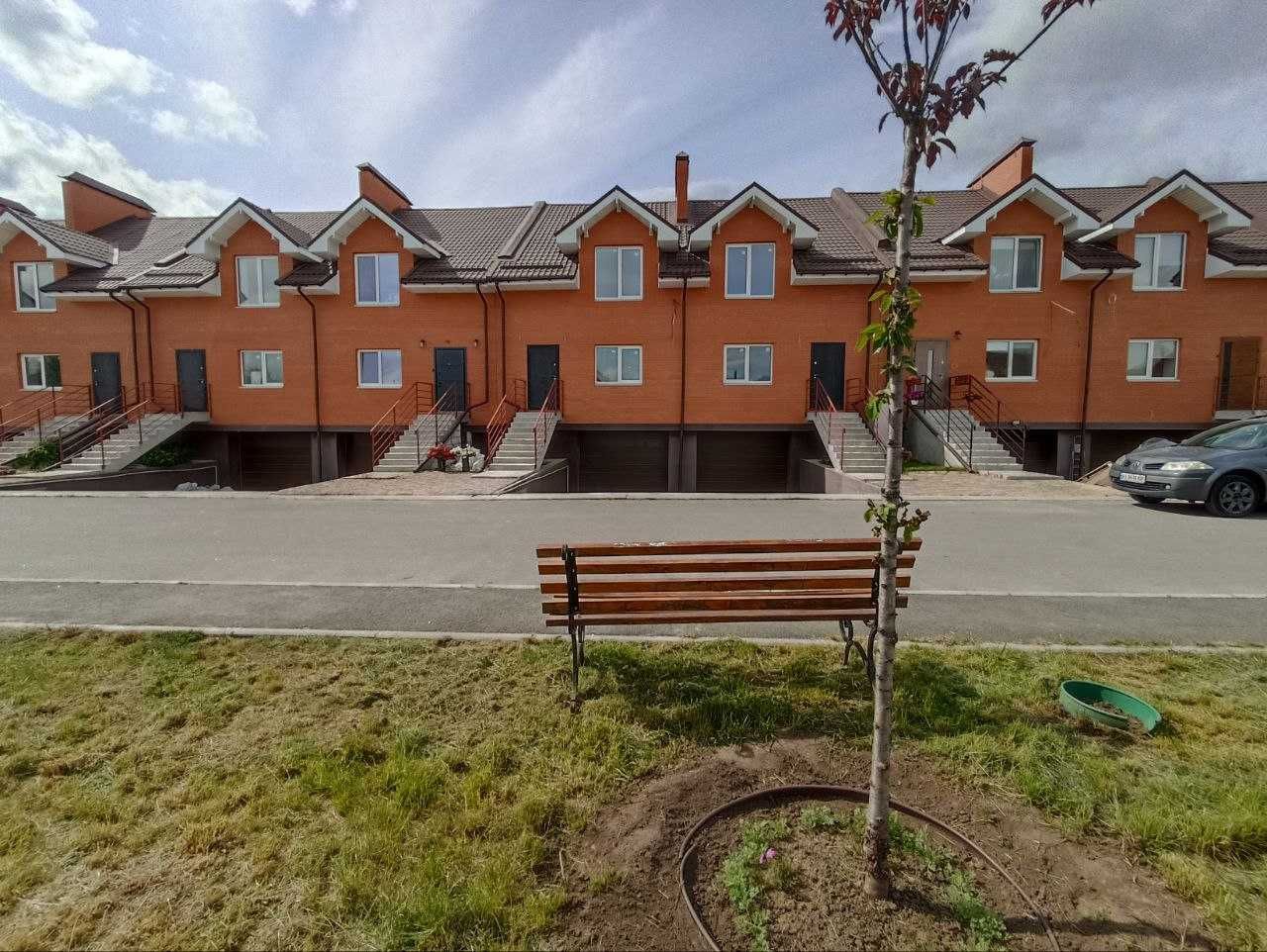 Таунхаус з власним подвірям та гаражем ЖК Borispol Village без комісій