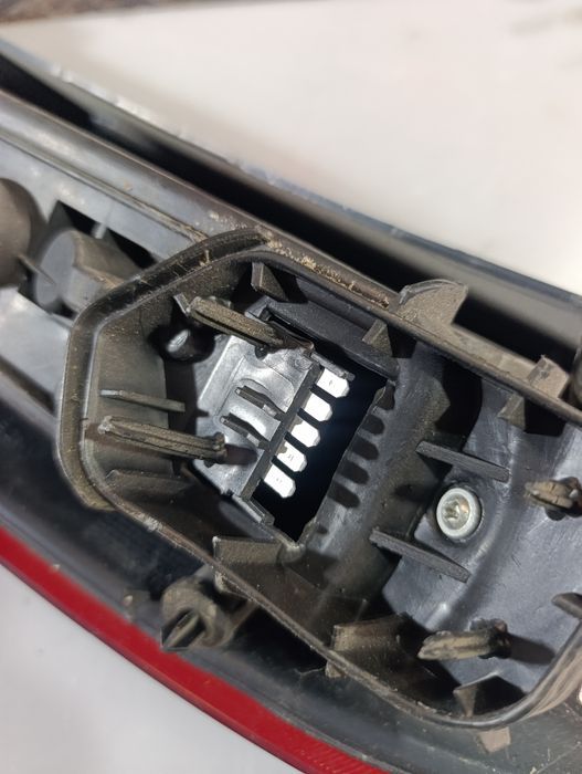 Farolim traseiro direito Opel Corsa C 09114337