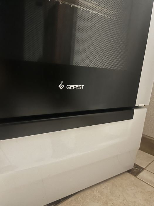 Електро плита 1000 грн