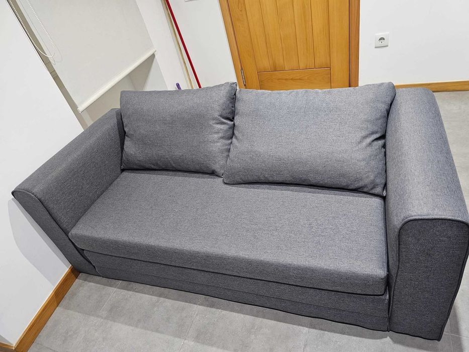 Sofá cama e poltrona