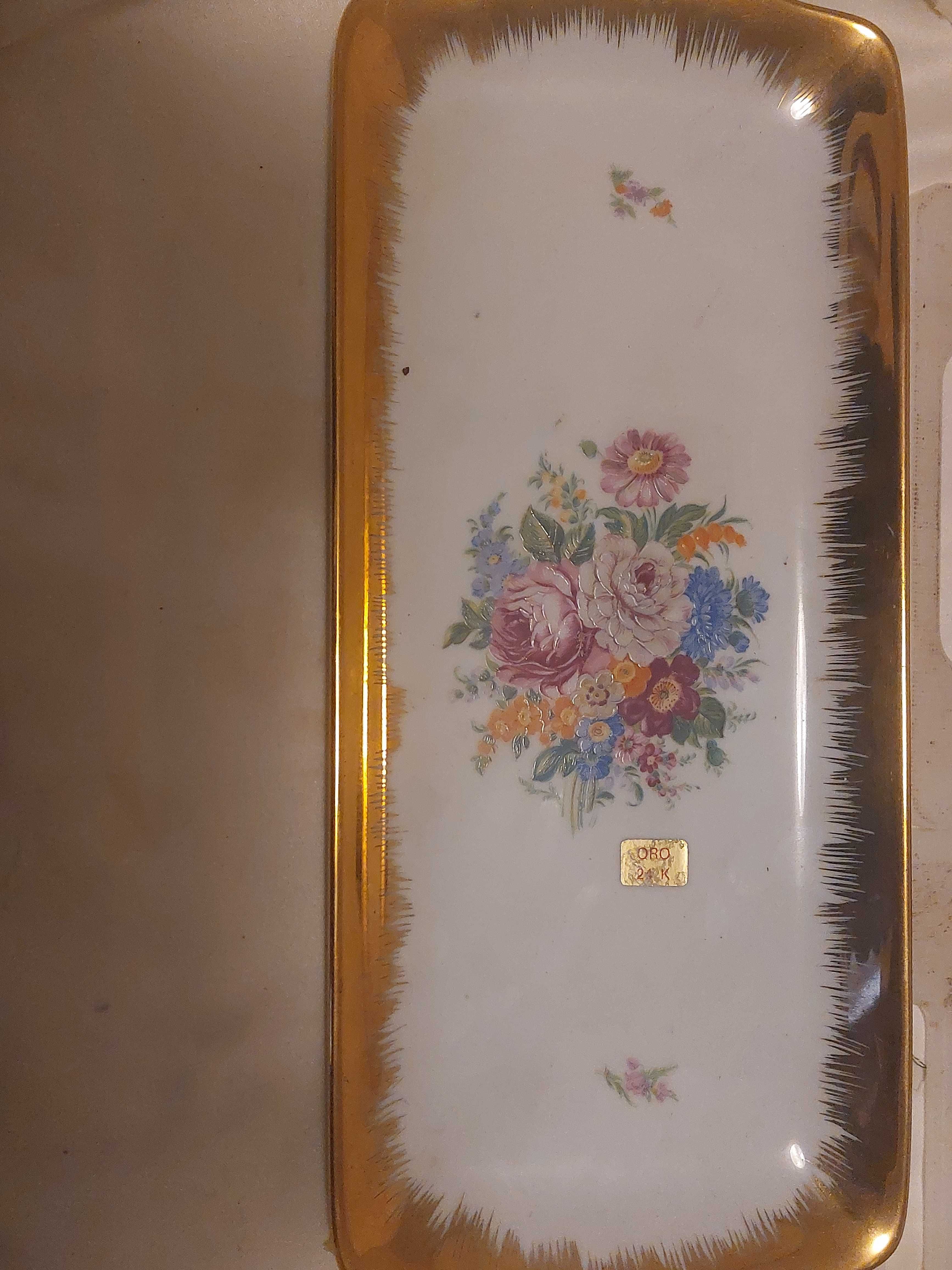 travessa e jarra decorada à mão