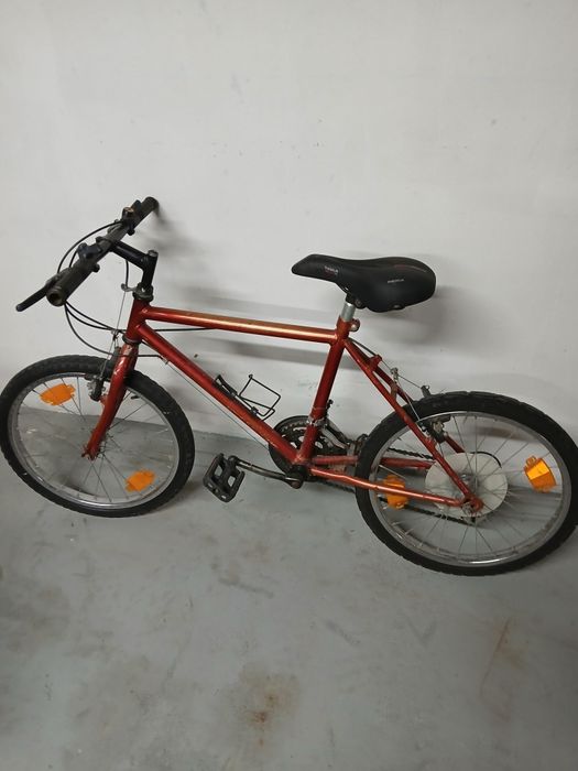 Bicicleta  8 anos roda 20