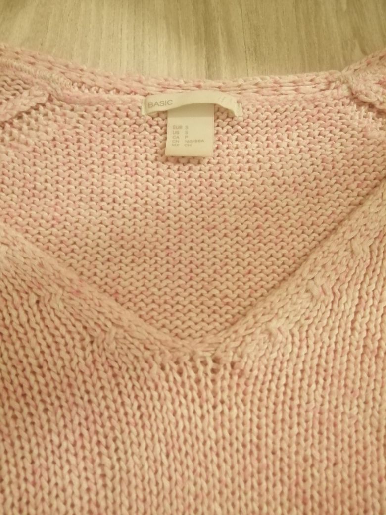 Różowy sweterek z dekoltem w serek H&M M