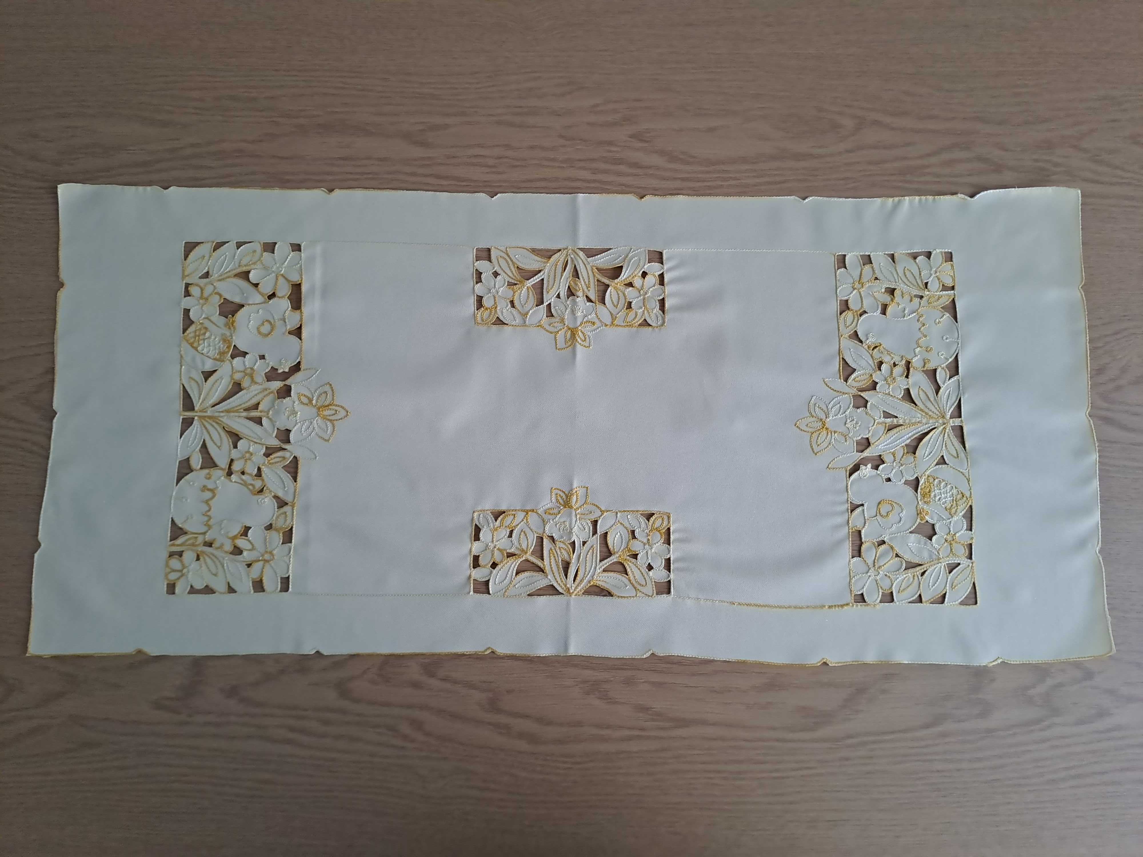 Żółty bieżnik Wielkanocny