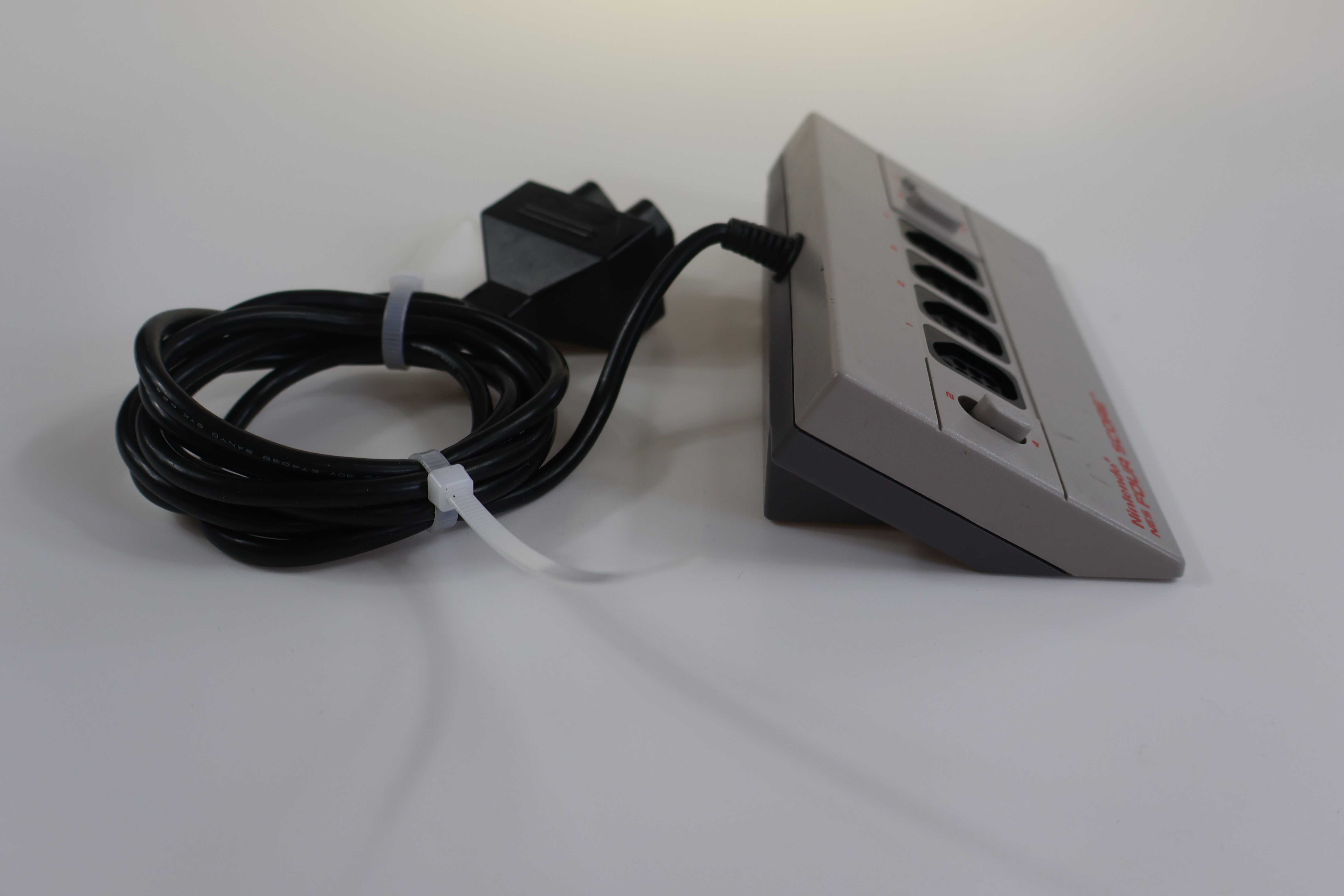 Multitab Rozdzielacz na 4 Pady Nintendo Nes Four Score Nes-034 Japan