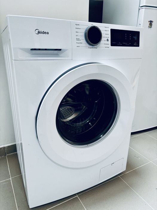 Máquina de Lavar Roupa MIDEA 7kg - 1400rpm