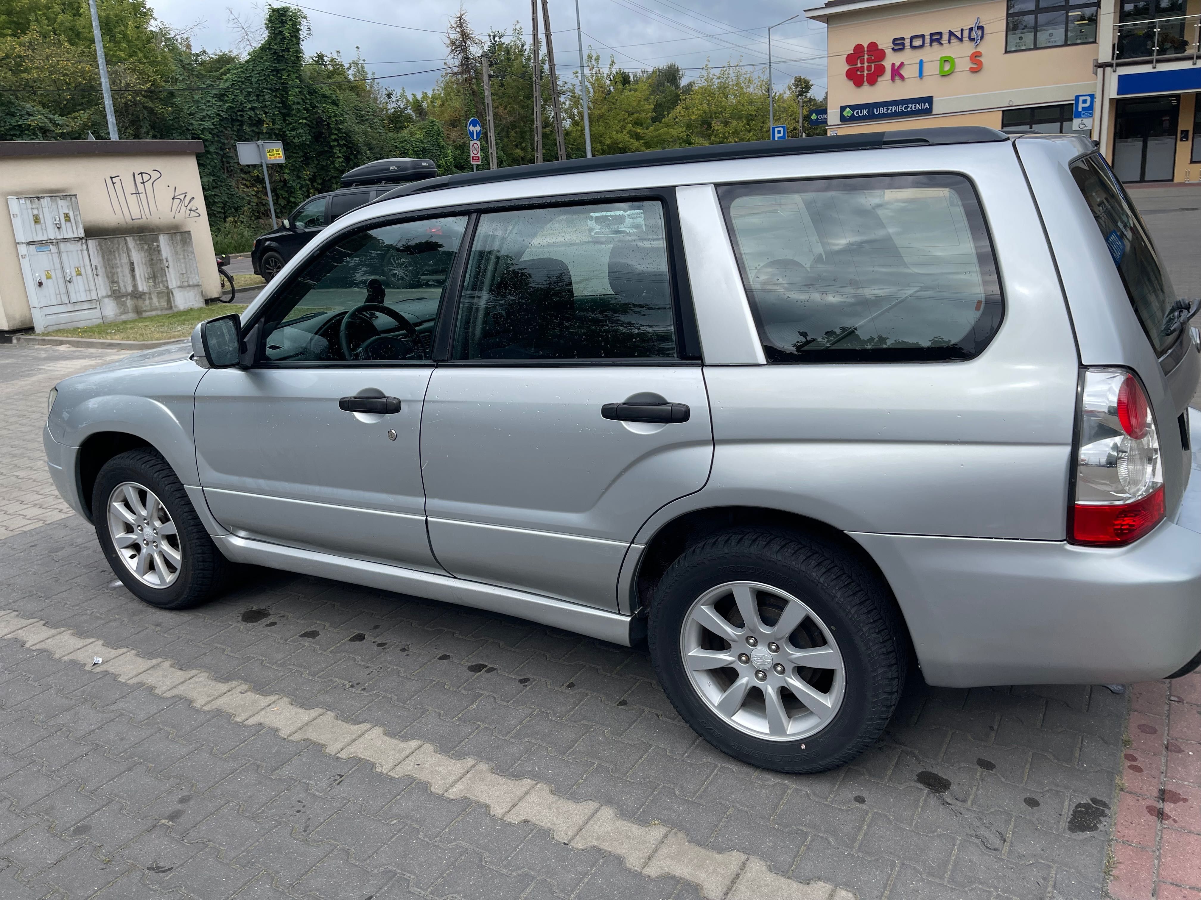 Subaru Forester SG 2005r