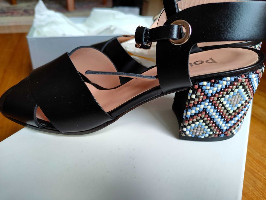 Włoskie, nowe sandałki na obcasie firmy Pollini, rozm. 37