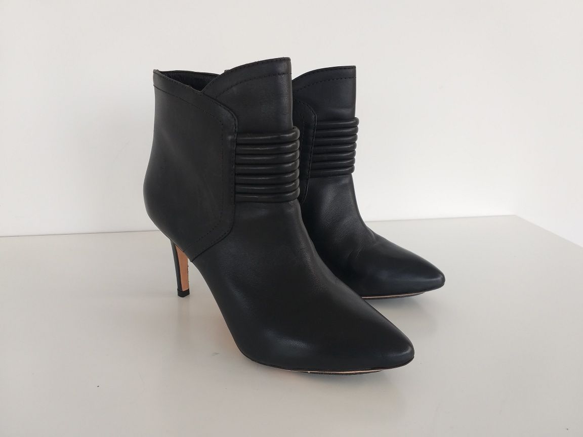 Buty botki skórzane André Studio w rozmiarze 40