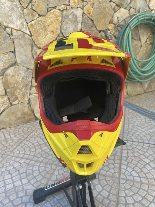 Capacete FOX V1.