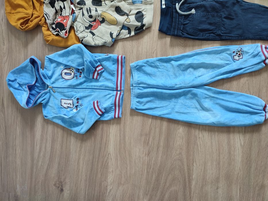 Ubranka dla chłopca r 104