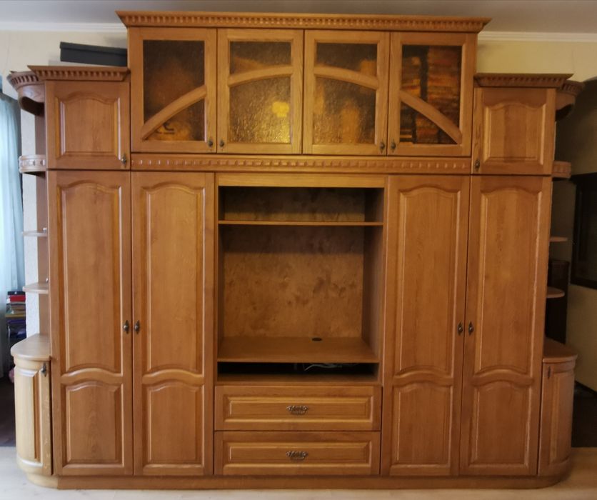 Продам шкаф, фасад натуральное дерево - дуб.