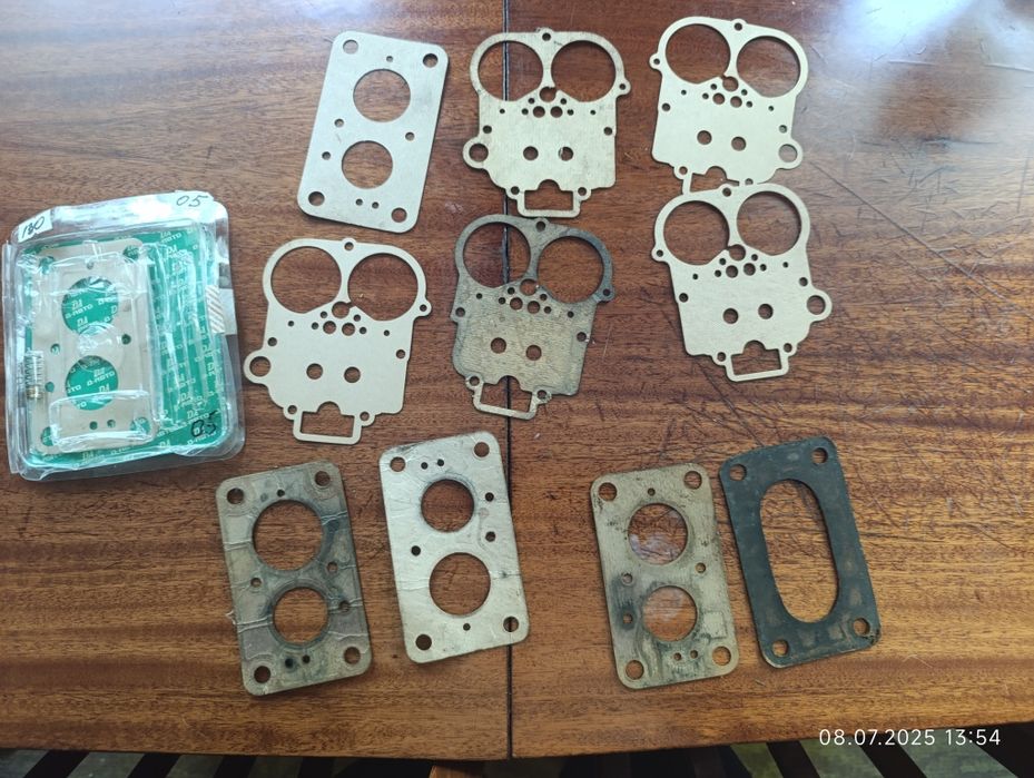 Продам набор прокладок карбюратора ваз