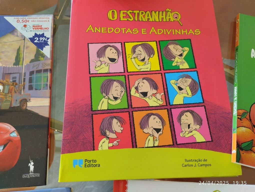 Livros infantis variados