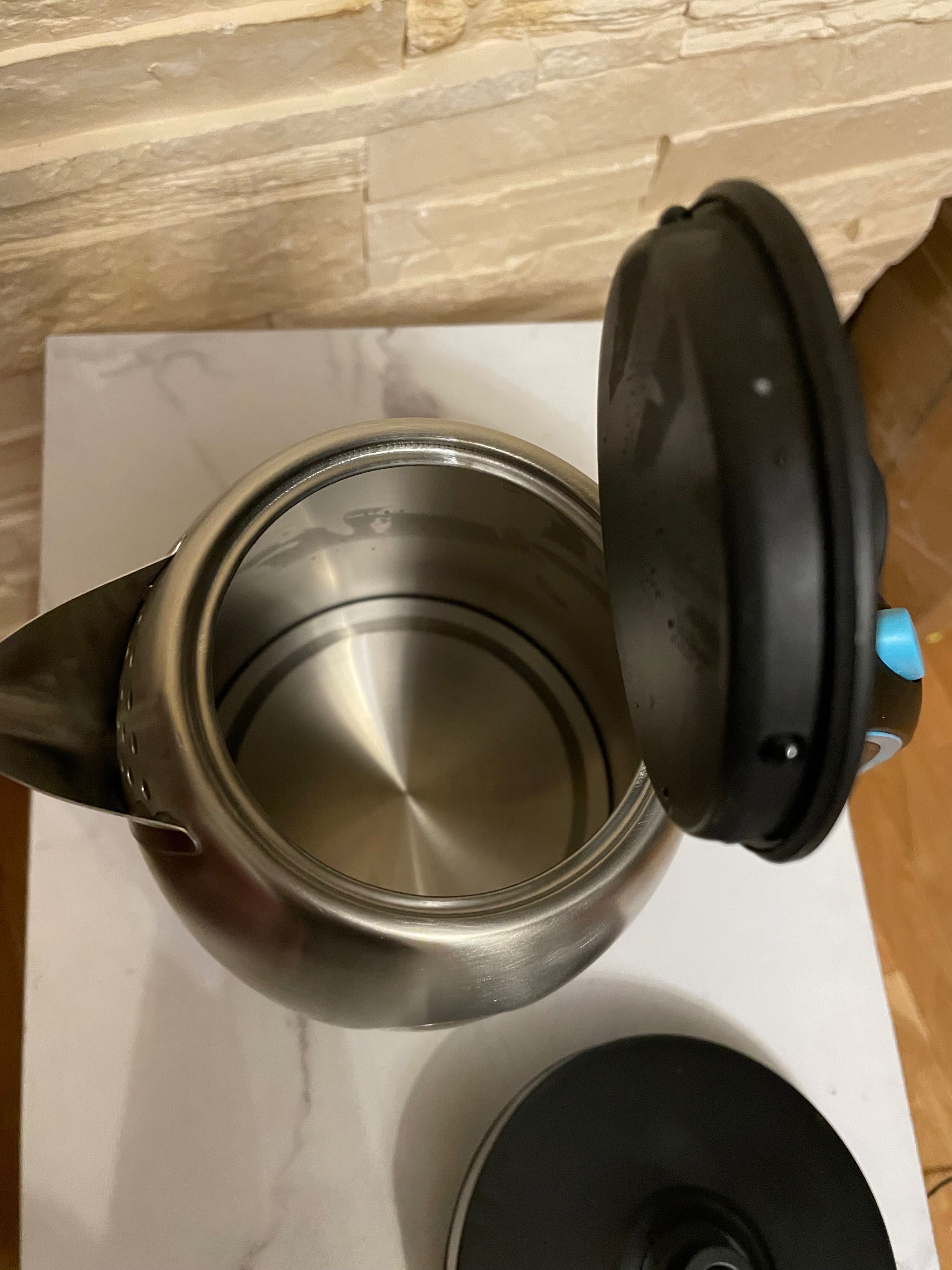 Czajnik elektryczny Cecotec ThermoSense 220, 1630 W 1,2 l srebrny