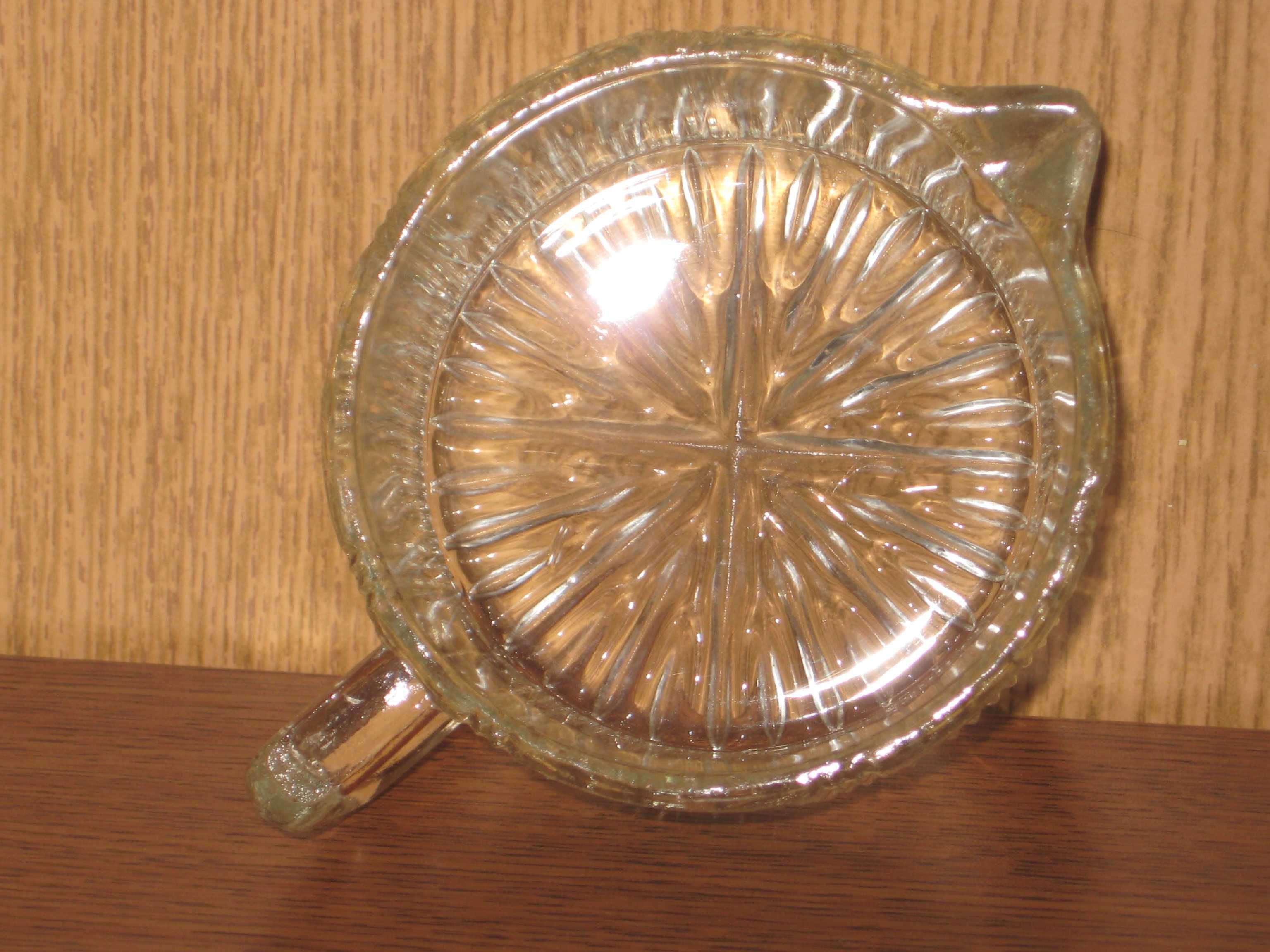 Szklana sosjerka na sos miska pucharek bulionówka szkło miseczka
