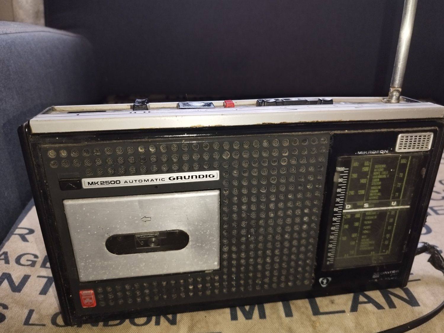 Radiomagnetofon Grundig MK2500