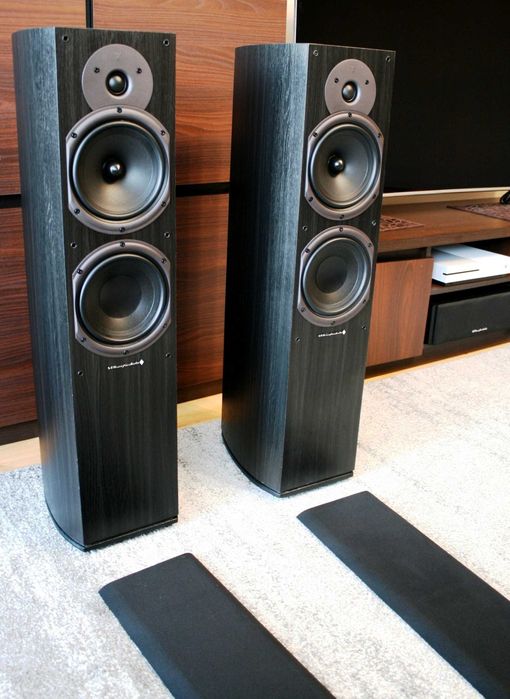 Brytyjskie  kolumny Wharfedale Diamond   głośniki