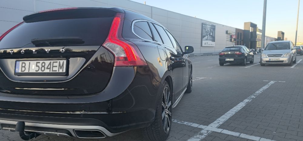 Volvo v60 bogata wersja