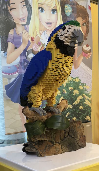 Lego попугай