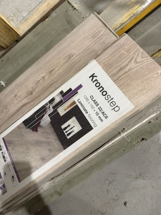 Panele podłogowe laminowane Kronospan Dąb Odion AC6 10,4m2 (42 panele)