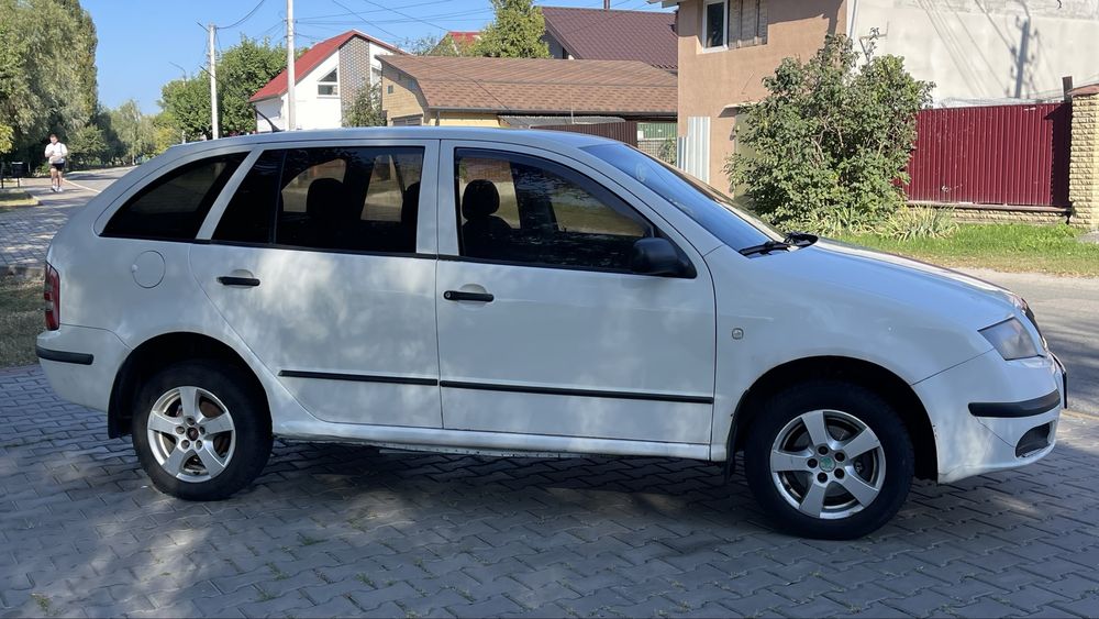 Skoda Fabia 1.4 бензин