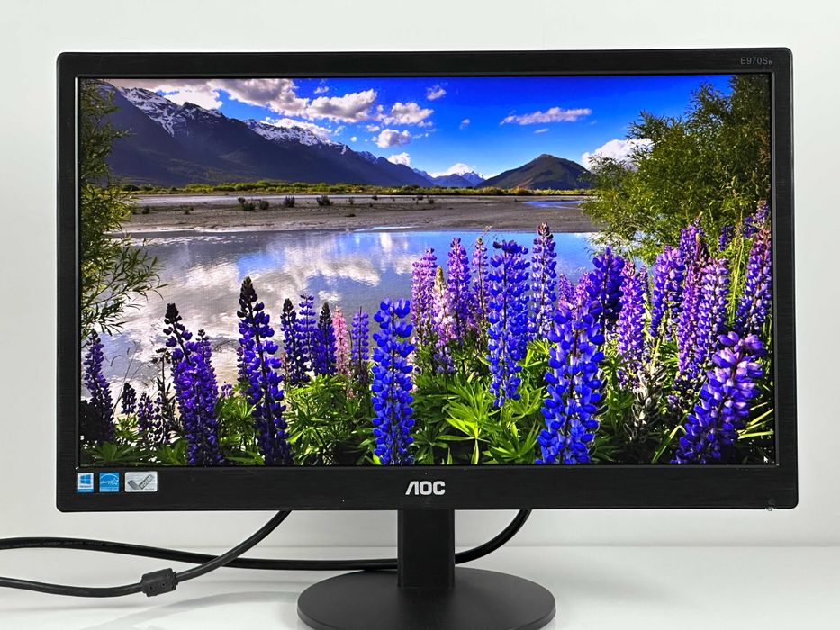 Okno na świat Monitor AOC e970SWN 18,5" LED TN WXGA 1366x768
