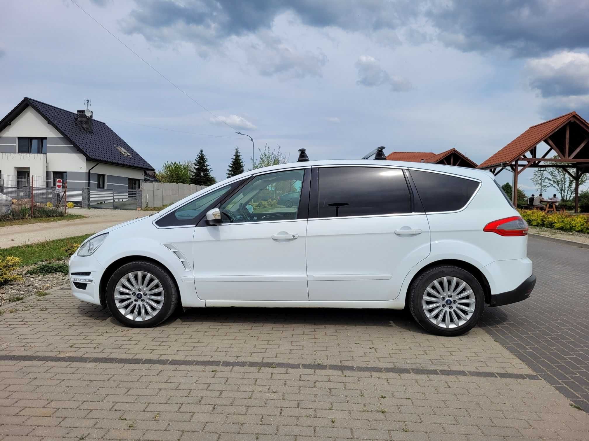 Ford S-MAX 2.0 Lift TDCI 163 KM, wersja Titanium, 7 osobowy