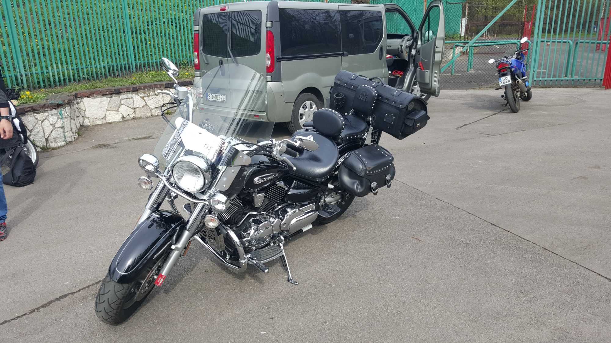 Yamaha XVS 1100 V-Star . Bardzo bogata wersja.