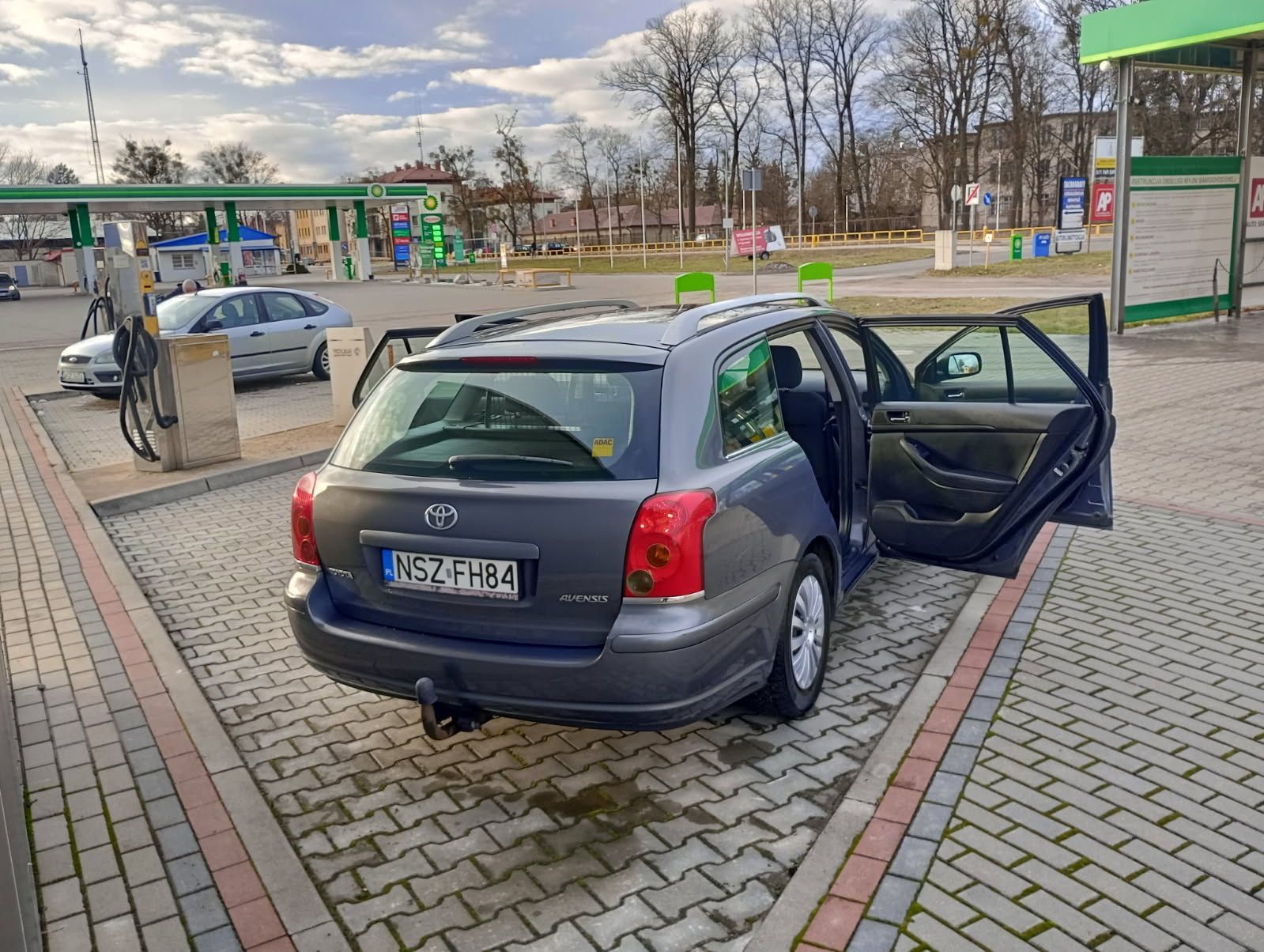 Sprzedam samochód  osobowy Toyota