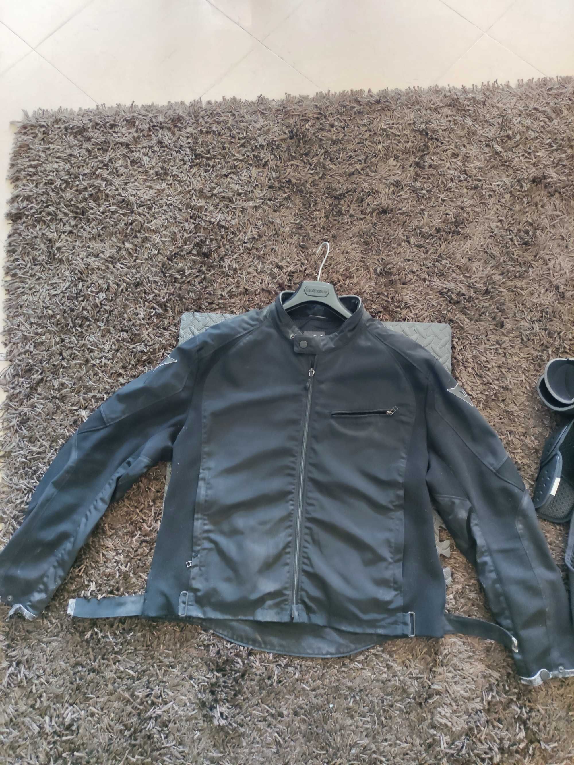 Blusão Dainese usado