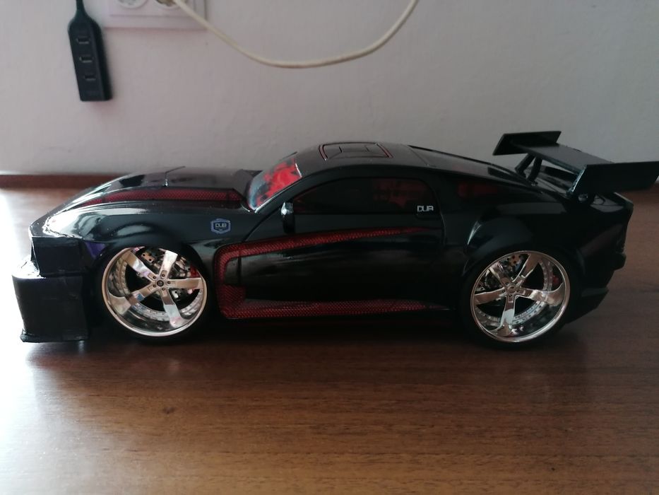 Моделька, машинка Ford ⁸Mustang DUB Edition
