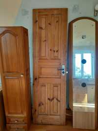 дверь  деревянная
