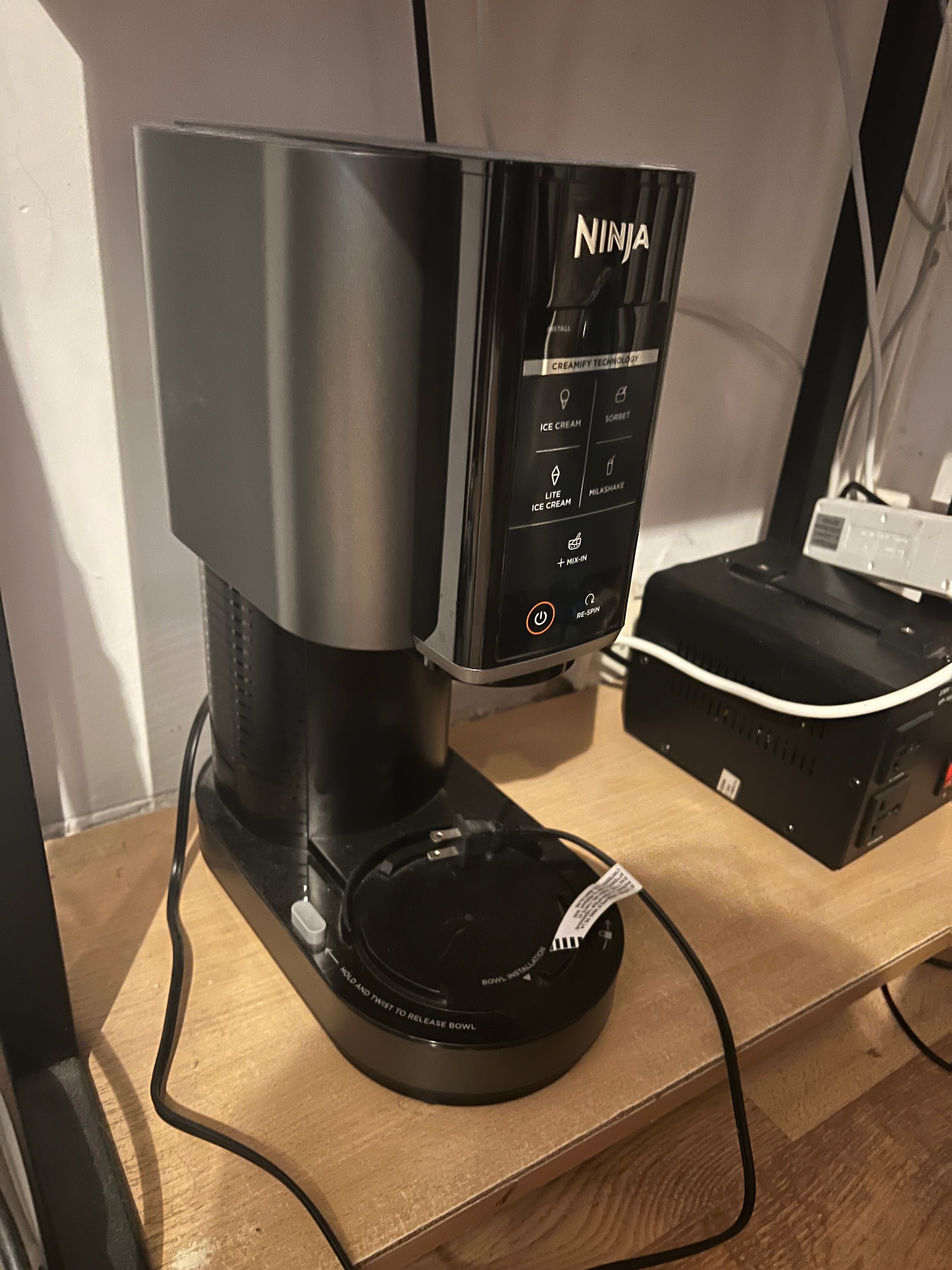 Maszynka do lodów NINJA NC300 (Gniazdo amerykańskie)