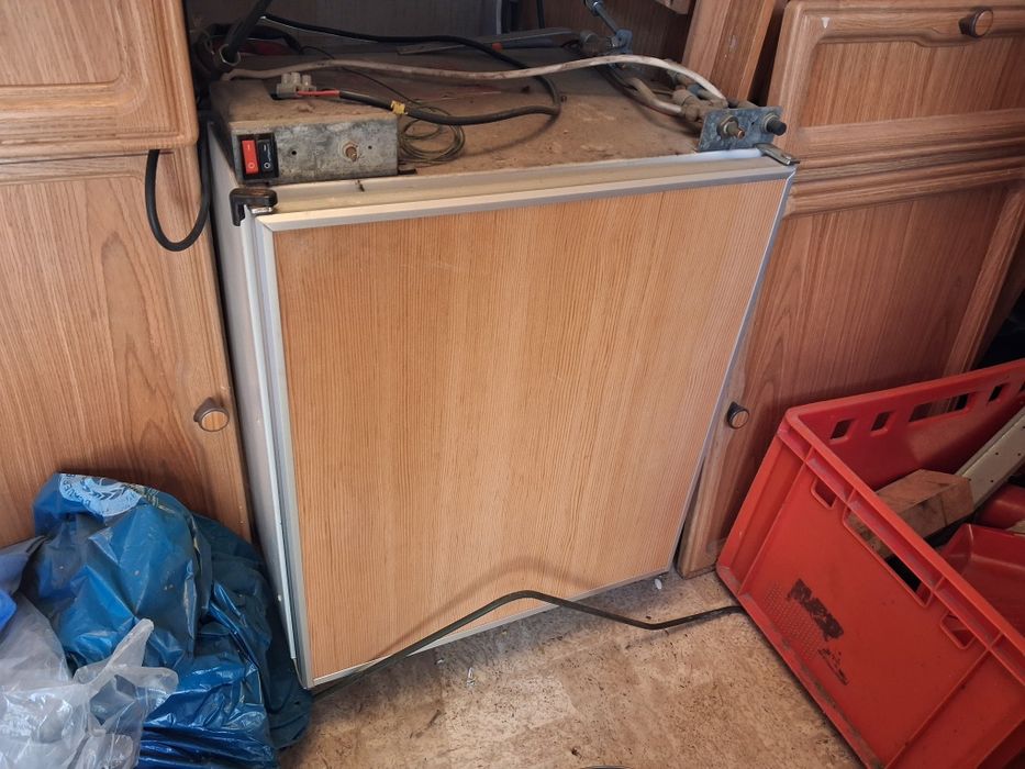 Lodówka kempingowa GAZ 12V 220 kamper