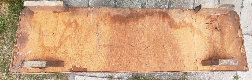 Stara drewniana toaletka regał