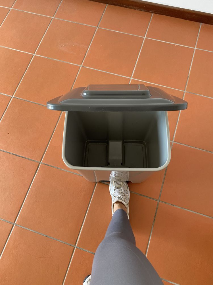 Caixote do lixo 35L